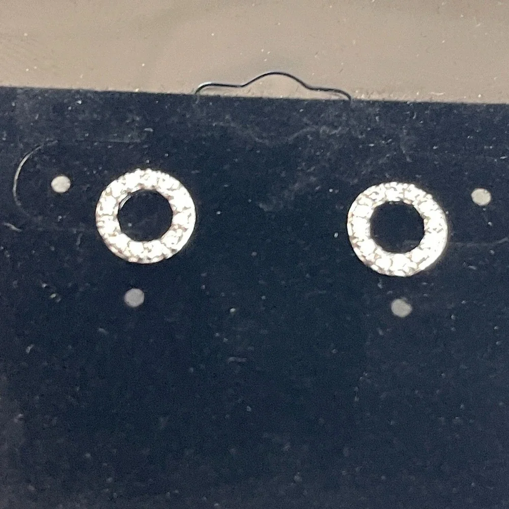 Girls Stud Earrings Pave Circle 1‎ cm across .925 Sterling Silver NWOT